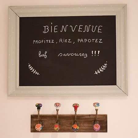 Un Dimanche Chez Julie Chambre Leontine Parthenay Exteriör bild