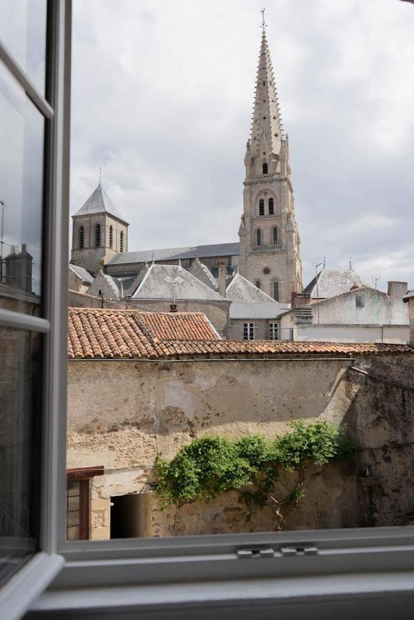 Un Dimanche Chez Julie Chambre Leontine Parthenay Exteriör bild