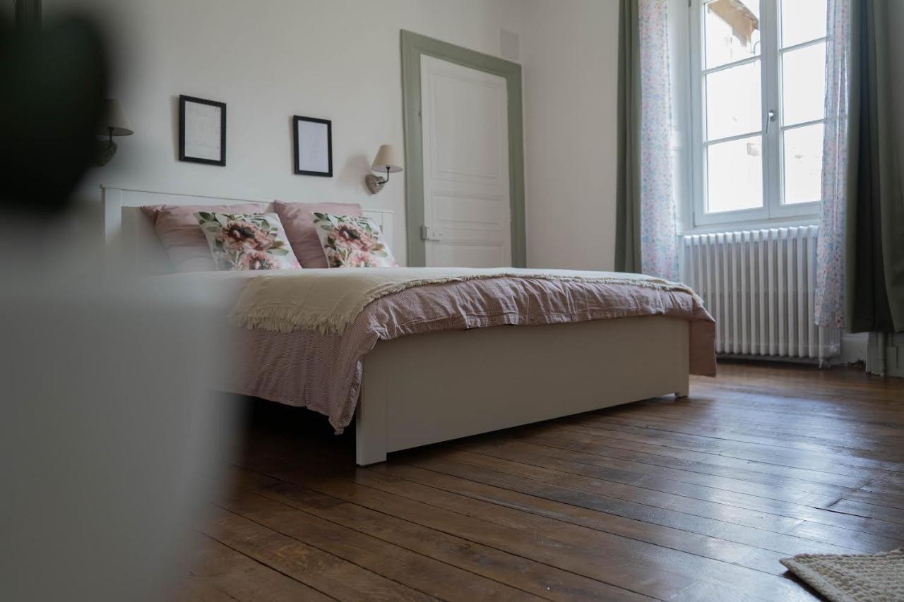 Un Dimanche Chez Julie Chambre Leontine Parthenay Exteriör bild